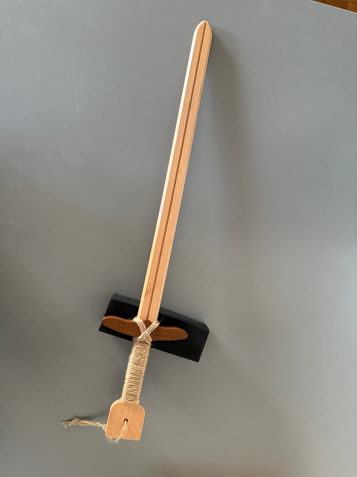 Holzschwert in zwei Ausführungen, ca 60cm Länge