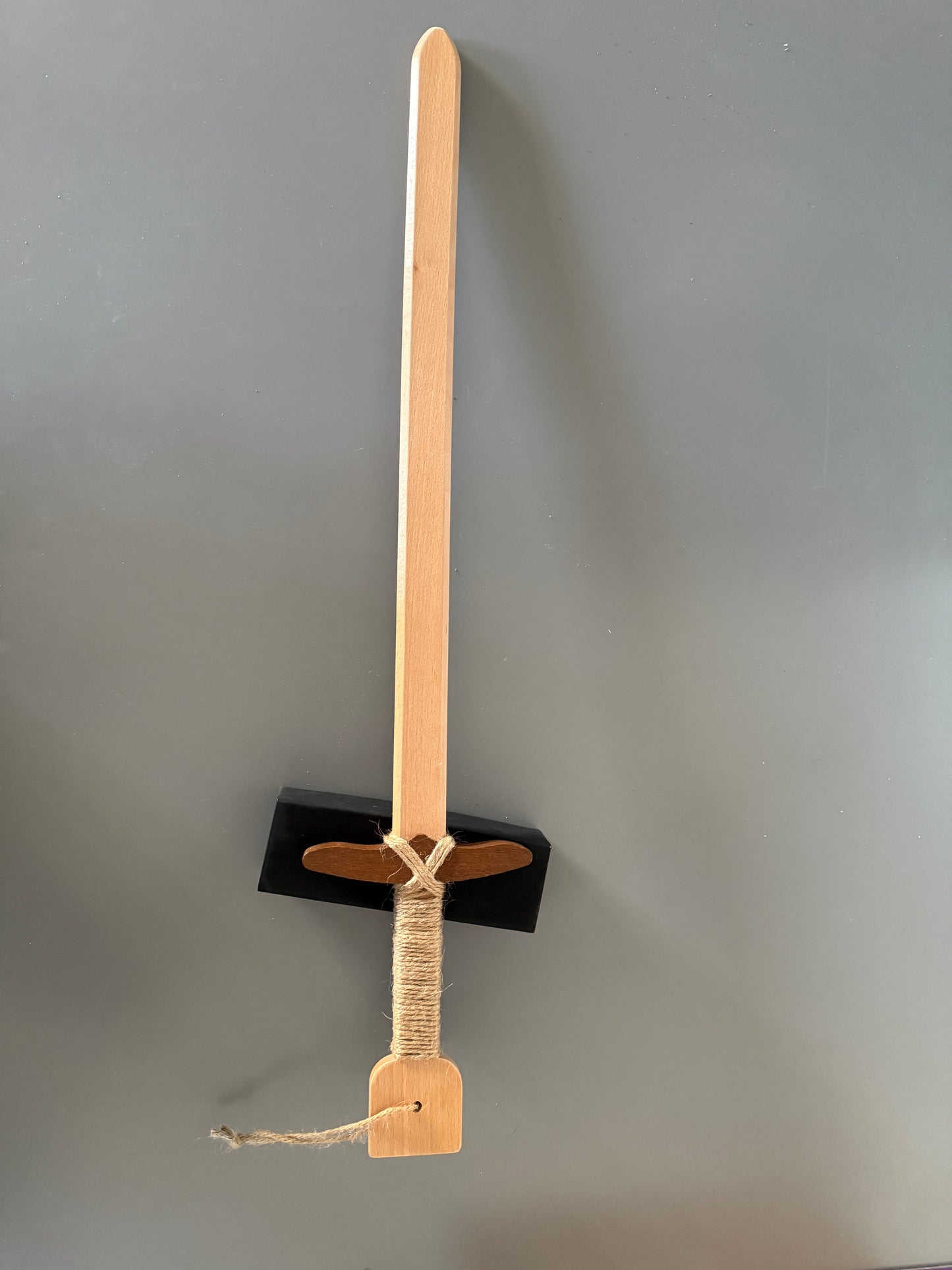 Holzschwert in zwei Ausführungen, ca 60cm Länge