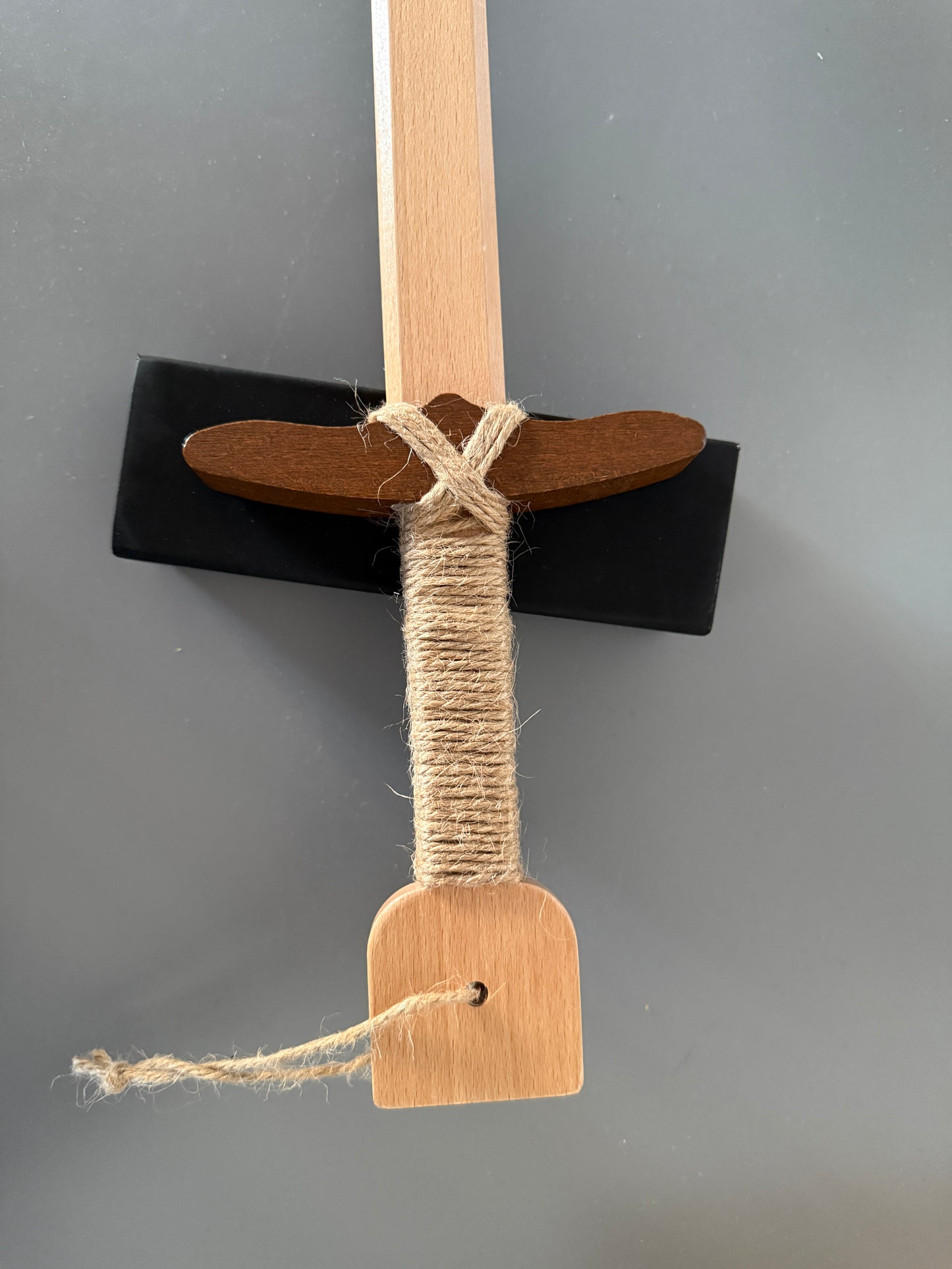 Holzschwert in zwei Ausführungen, ca 60cm Länge