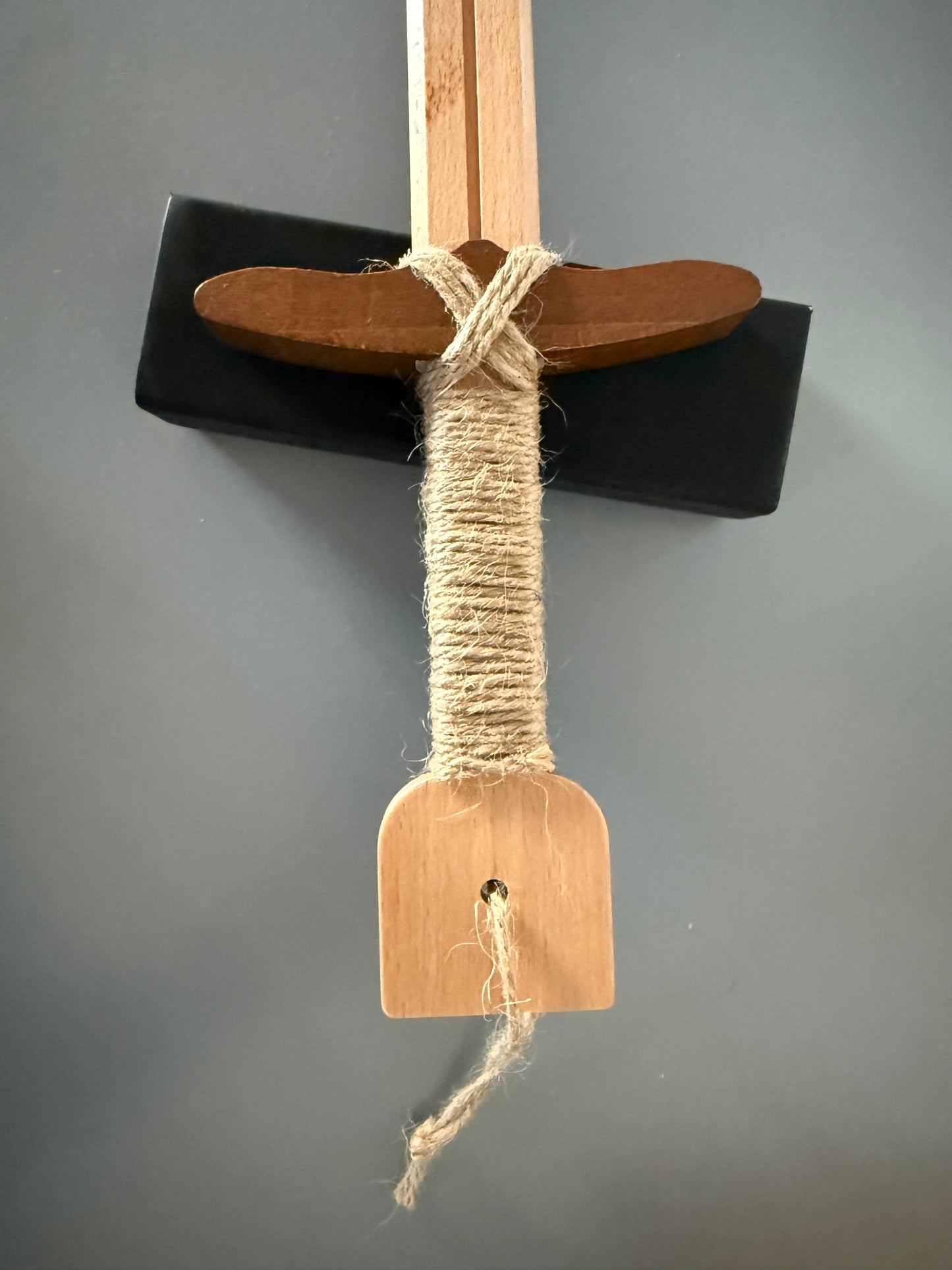 Holzschwert in zwei Ausführungen, ca 60cm Länge