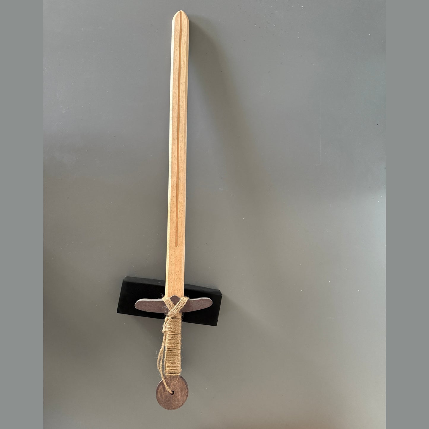 Holzschwert in zwei Ausführungen, ca 60cm Länge