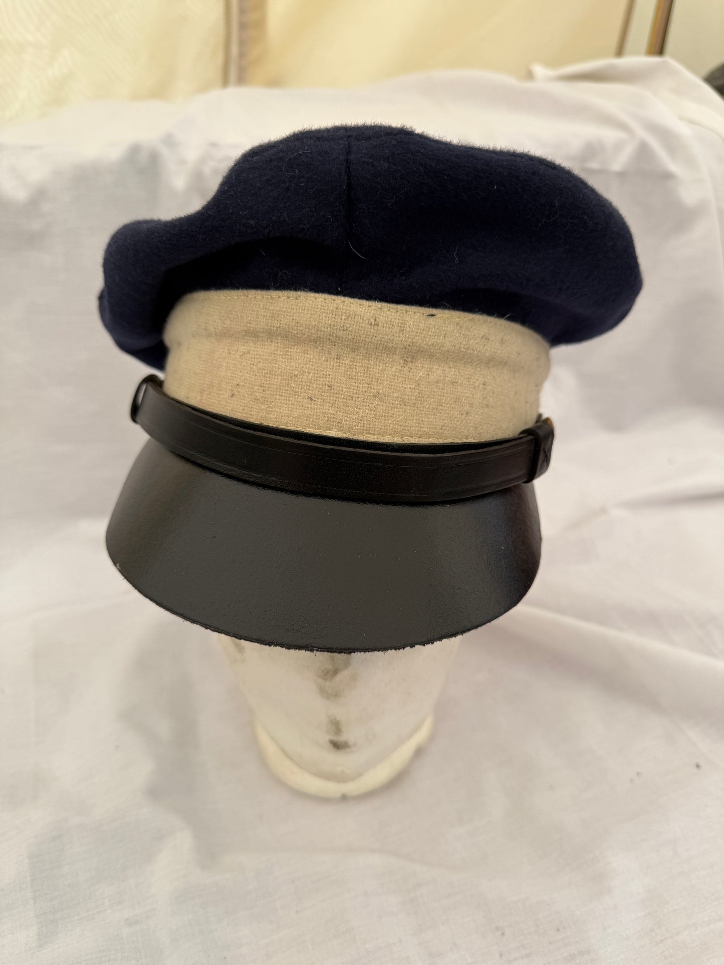 Landwehr Mütze, blaue Wolle mit weißem Rand